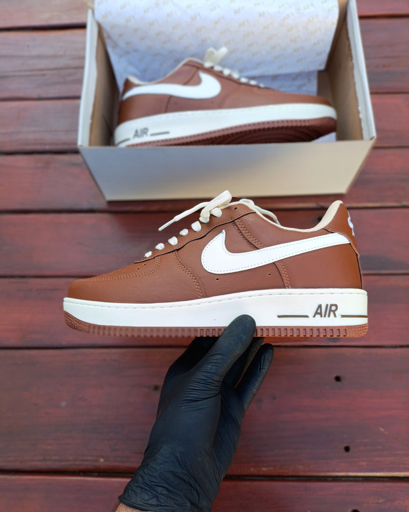 Nike Air Force 1 - Edição Limitada | Marrom