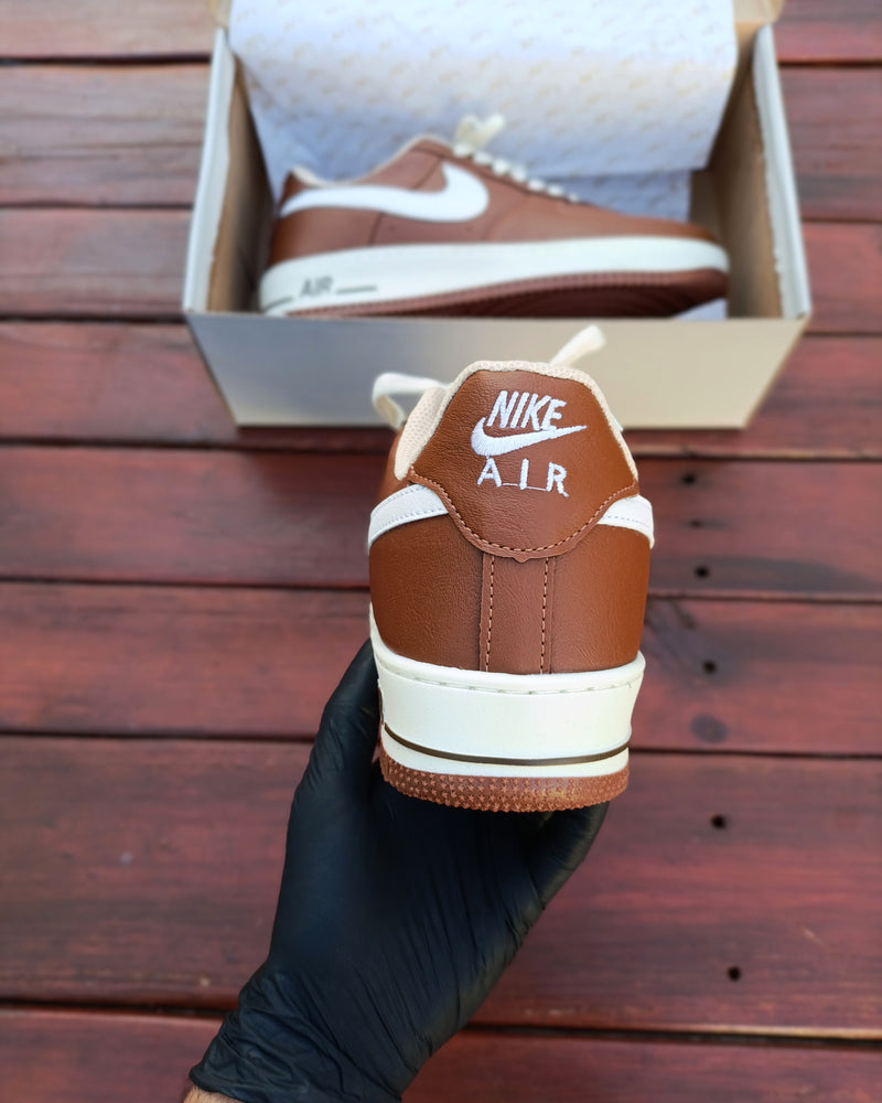 Nike Air Force 1 - Edição Limitada | Marrom