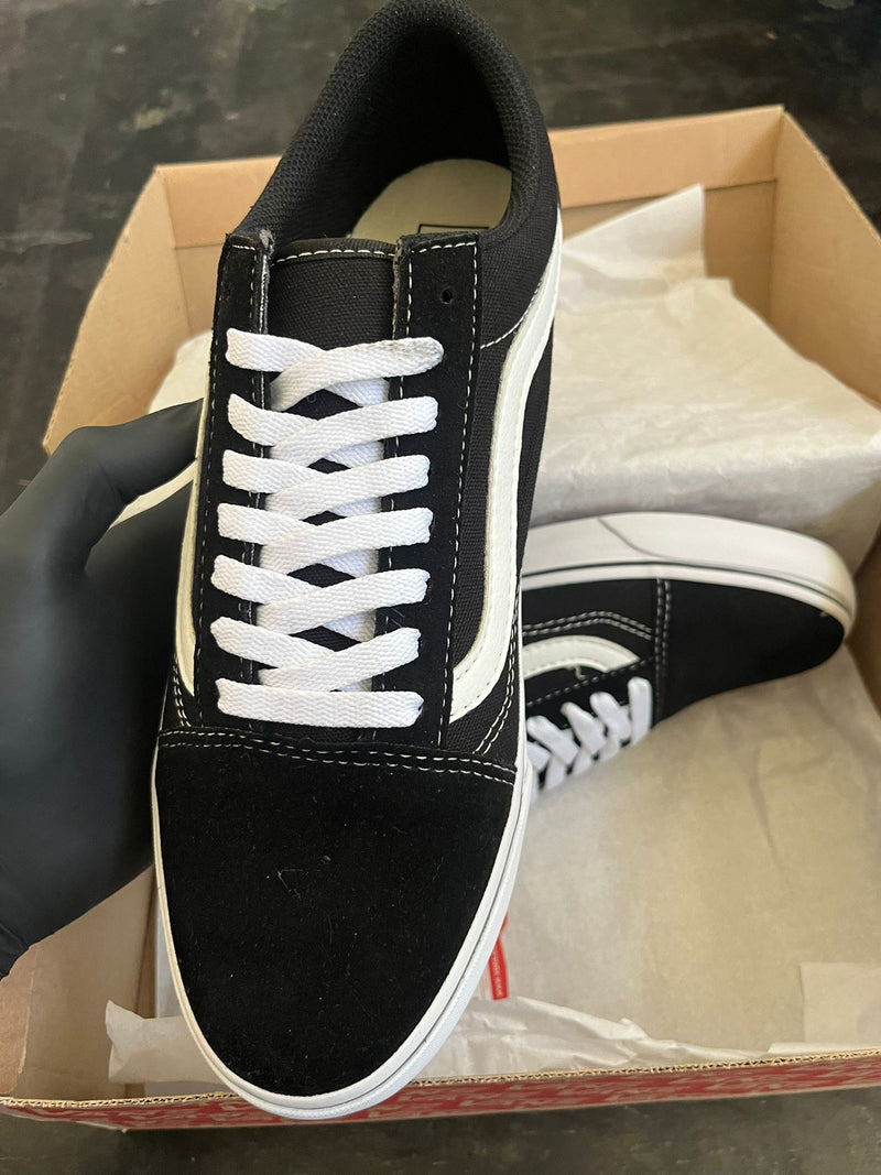 Vans Old Skool: O Clássico Atemporal Agora em Edição Premium! ✨